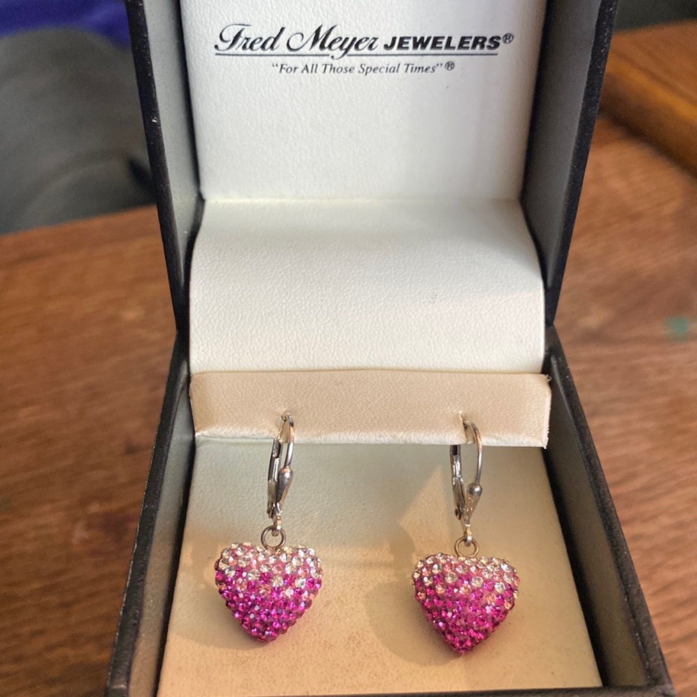 White and pink sapphire